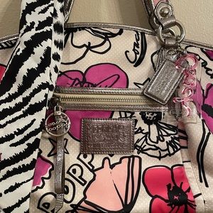 Coach Poppy Graffiti Floral Purse with scarf and hangtags!
